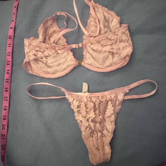 Free peoples intimates | 3 pc. Pink lace set (2 bra-34d, one thong-med); NWOT - Picture 11 of 16